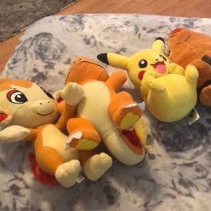 4 Pokémon plushies